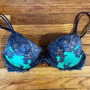 Victoria’s Secret Bra 32B